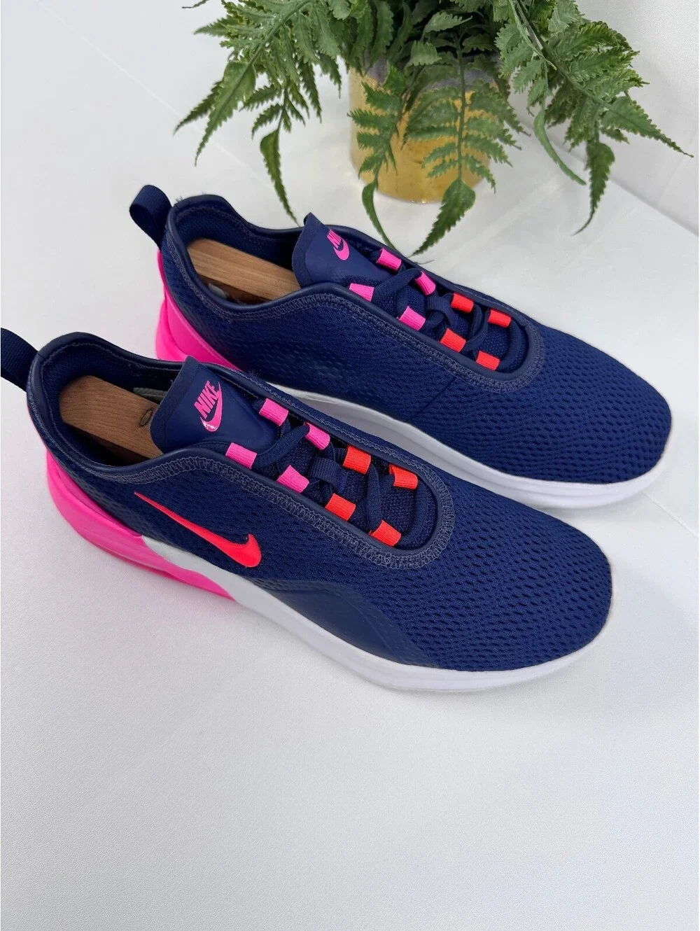 Nike Air Max Motion 2 Running Shoes Women’s 8.5 Navy Pink Athleisure Sneakers